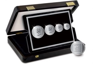 st arnold machin fractional set box web images 1 300x208 - The Arnold Machin Queen Elizabeth II Philatelic Silver Set