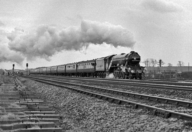 Flying Scotsman Swayfield Lodge Peterborough 1983 - The iconic train known around the world – The Flying Scotsman