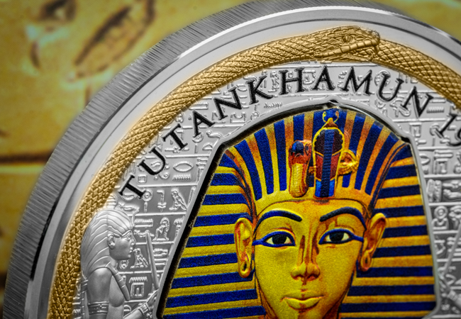 Tutankhamun Masterpiece Lifestyle 03 - Discover the hidden secrets of Tutankhamun’s Tomb with this INTERACTIVE Silver Masterpiece