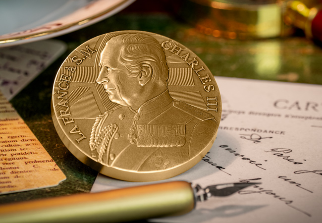 MDP KCIII Bronze Medal Lifestyle 02 - Monnaie de Paris’ Coronation Gift to King Charles III: A Solid Gold Medal